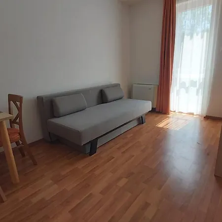 Eszti Wellness Apartment